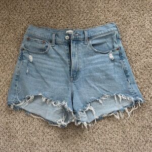 Abercrombie & Fitch the 4” mom short high rise